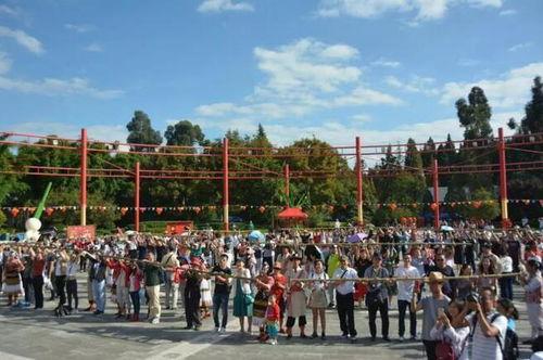 吃瓜网云南傈僳族小伙,吃瓜网上的民族风采展示